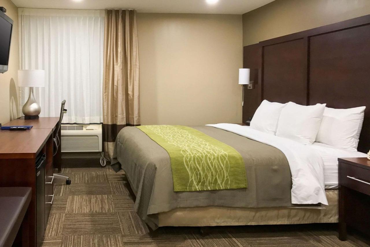 Giles Hotel Inn And Suites Pulaski ภายนอก รูปภาพ