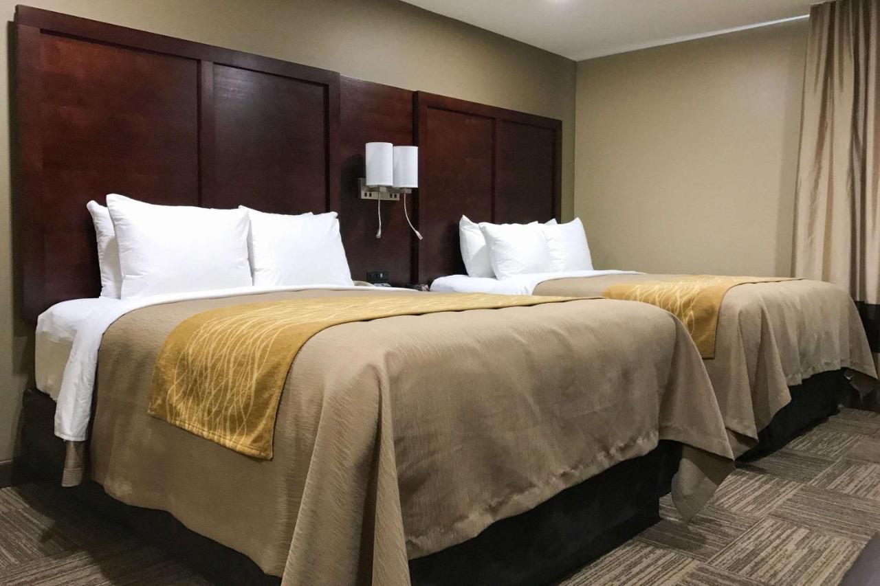 Giles Hotel Inn And Suites Pulaski ภายนอก รูปภาพ