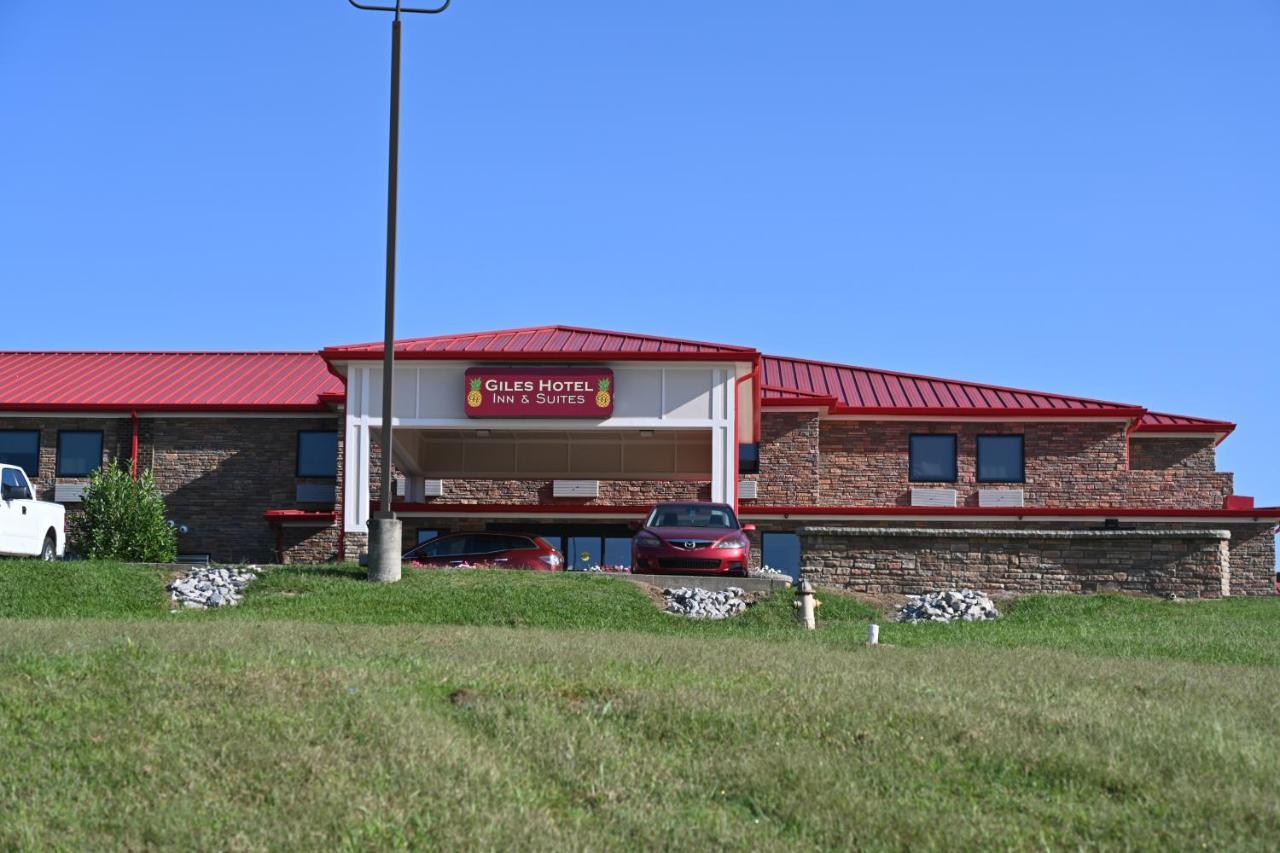 Giles Hotel Inn And Suites Pulaski ภายนอก รูปภาพ
